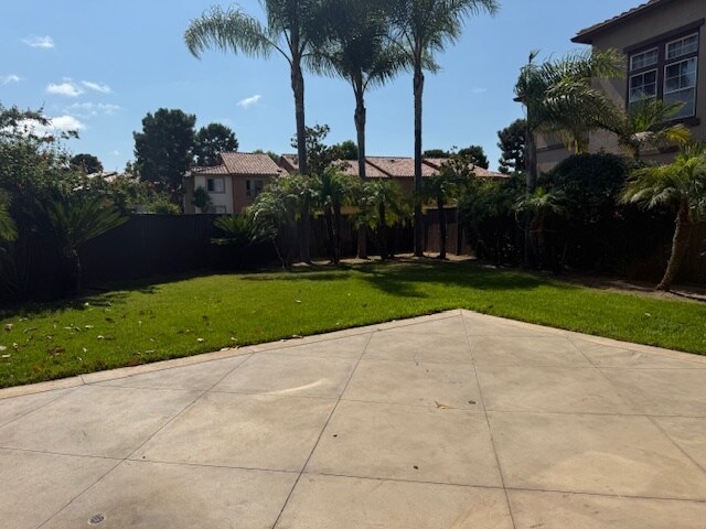 Foto del edificio - 633 Sumner Way