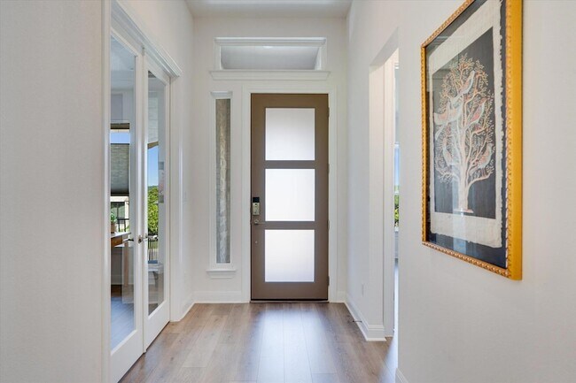 Foto del edificio - 916 Pear Tree Ln