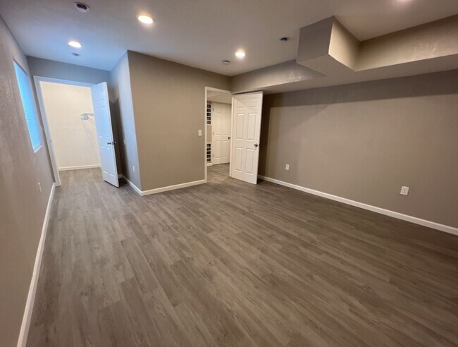 Foto del edificio - 3 Bed 1 Bath in Denver's Elyria Swansea Neighborhood