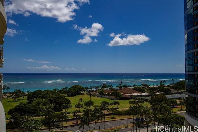 Primary Photo - 1350 Ala Moana Blvd