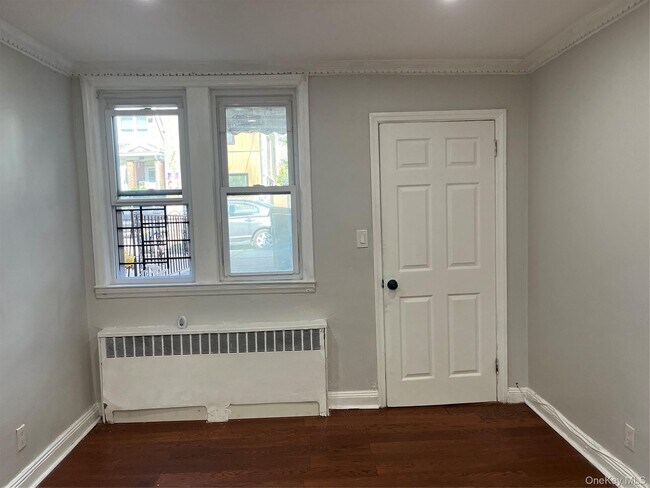 Foto del edificio - 1650 E 48th St