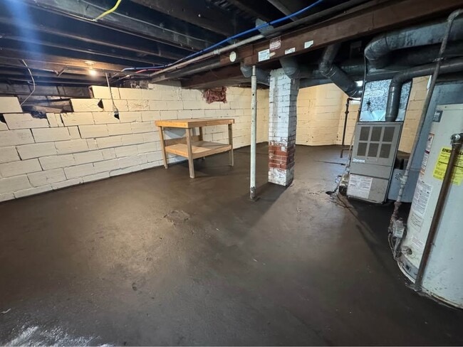 Building Photo - 1216 14th St NW