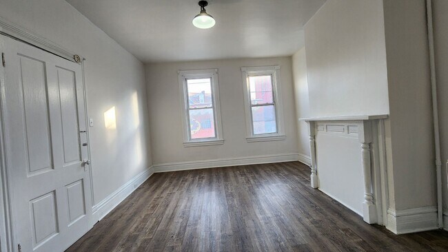 Foto del edificio - 4600 Friendship Ave