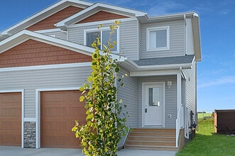 Building Photo - 9524-95113 113 Ave