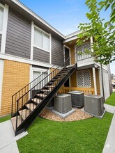Building Photo - 12611 Ashford Meadow Dr