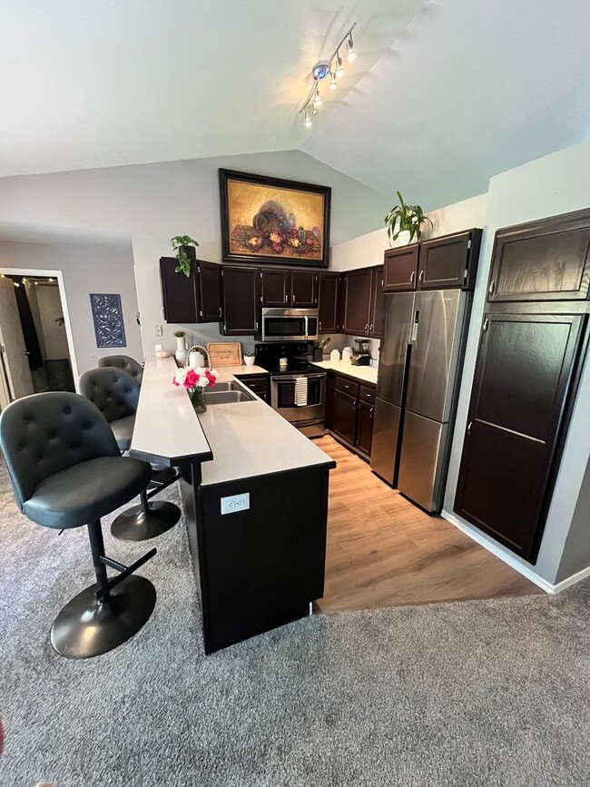 Foto del edificio - Newly Renovated 3 bed 2 bath home in the h...