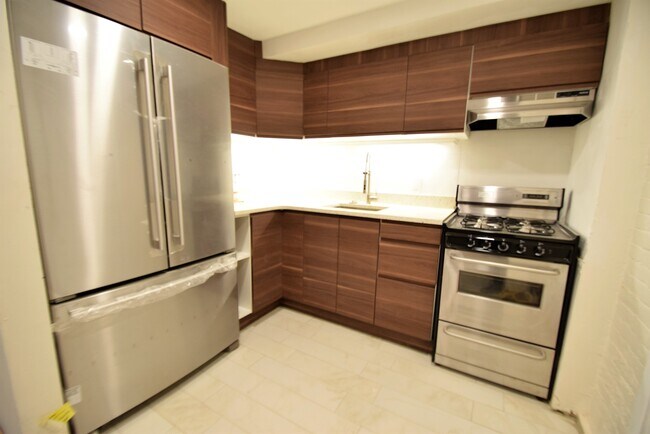 Foto del edificio - 482 Columbus Ave