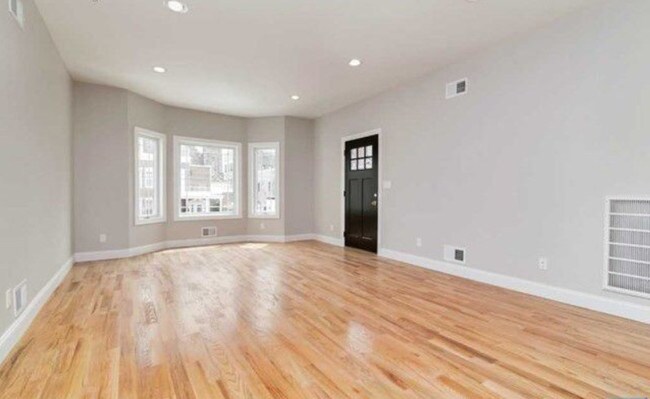 Living Room - 338 Cleveland Ave