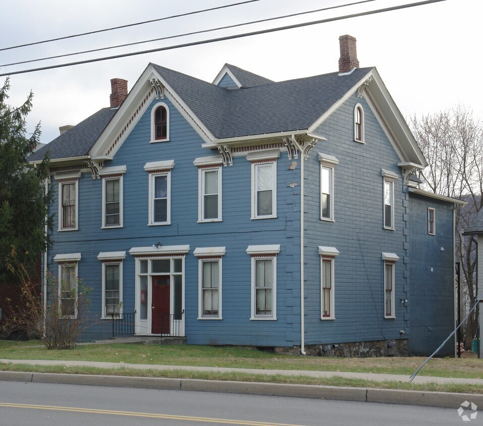 Foto principal - 1261 W 4th St