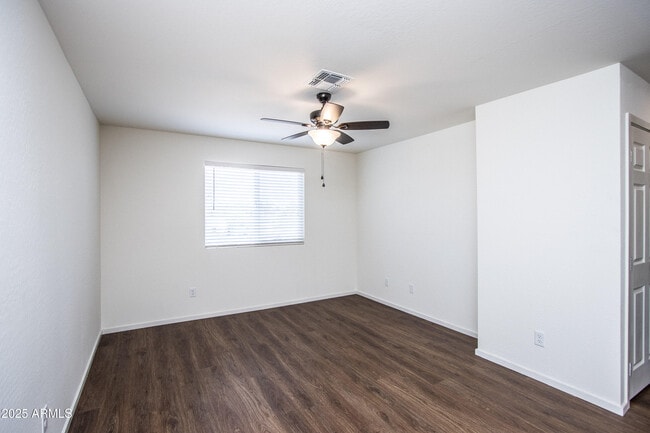 Building Photo - 2525 W State Ave