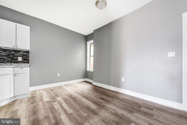 Foto del edificio - 606 S 52nd St