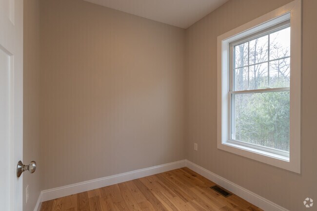 Townhouse - 3BR, 2,5BA - Den de 1550SF - Half Peak Place