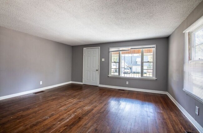 Foto del edificio - 2242 3rd Ave S