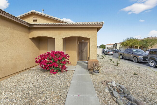 Foto del edificio - 1476 E Avenida Grande