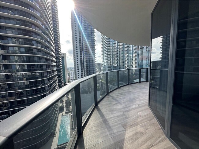 Foto del edificio - 801 S Miami Ave