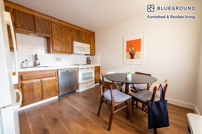 Foto del edificio - 1860 Scott Blvd