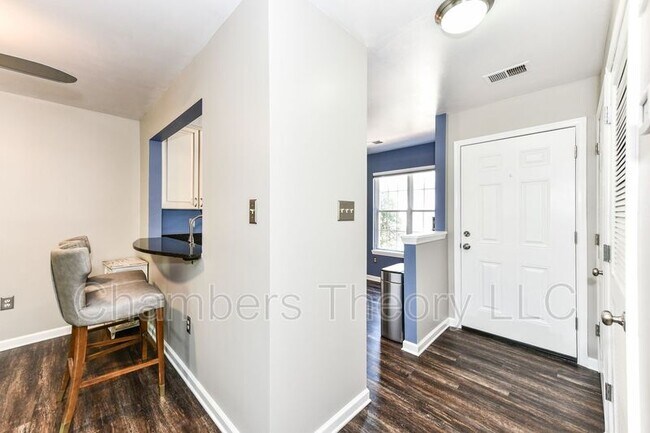 Building Photo - 2853 Yarling Ct