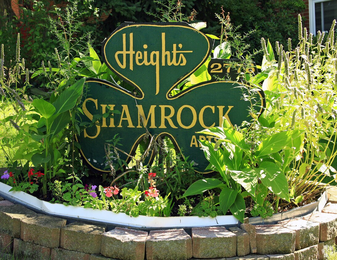 Foto del edificio - Heights Shamrock Apartments