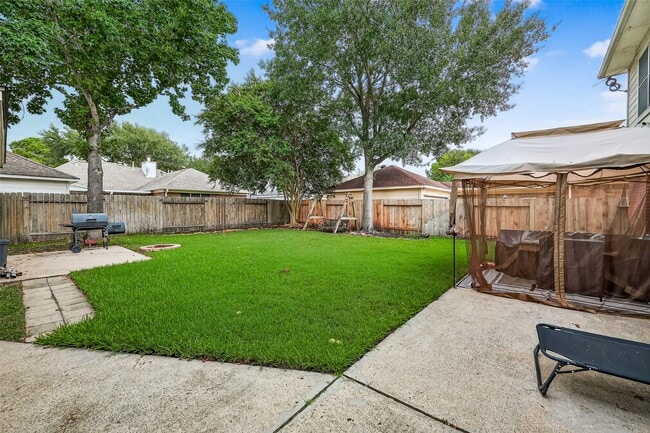 Building Photo - 19018 Ridge Hill Ct