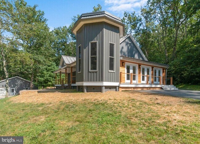 Building Photo - 851 Bacon Hall Rd