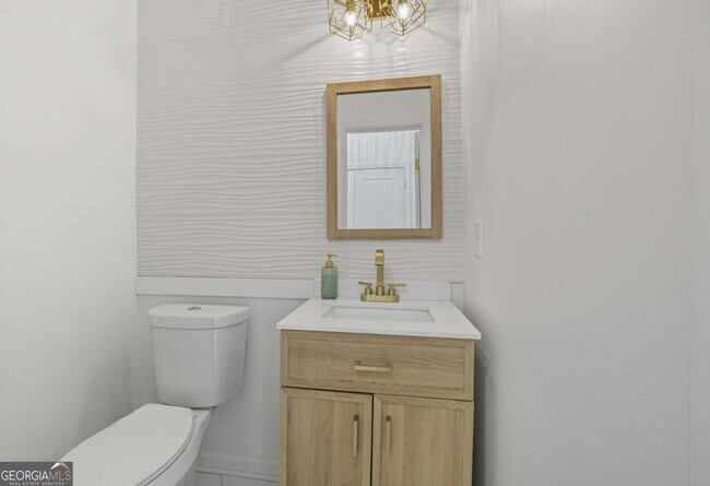 Building Photo - 1278 Plaza Ave SW