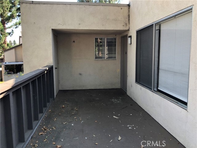 Foto del edificio - 1240 Cabrillo Park Dr