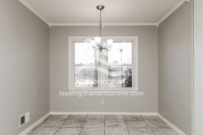 Foto del edificio - 215 Laurel Meadows Dr