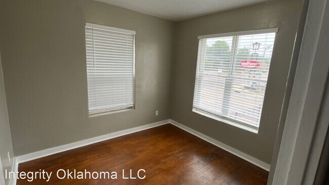 Building Photo - 2 br, 1 bath House - 2042 NW 25th 16E