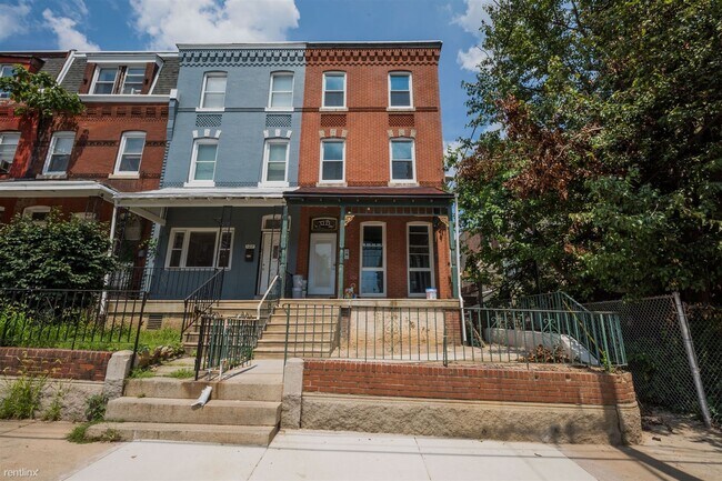 Foto del edificio - 3 br, 2 bath 4plex - 3213 HAVERFORD AVE Un...