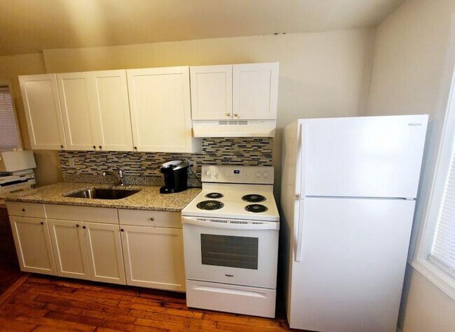 Foto del edificio - 3209 Ellwood Ave