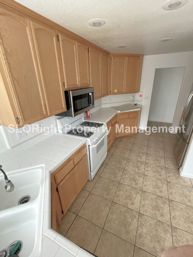 Foto del edificio - AVAILABLE AUGUST- Beautiful 3 Bed / 2 Bath in Nipomo