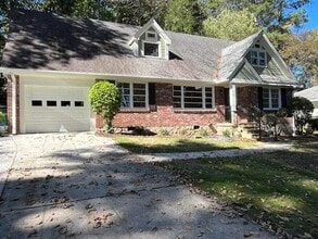 Building Photo - 4597 Briarcliff Rd NE
