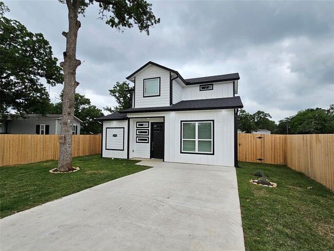 Building Photo - 173 Chickasaw