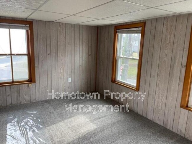Building Photo - 9 E Donegal St