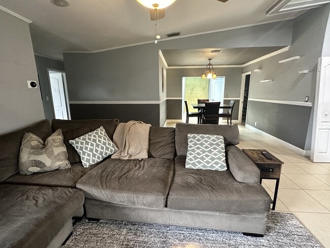 Photo - 963 NW 89th Ave House