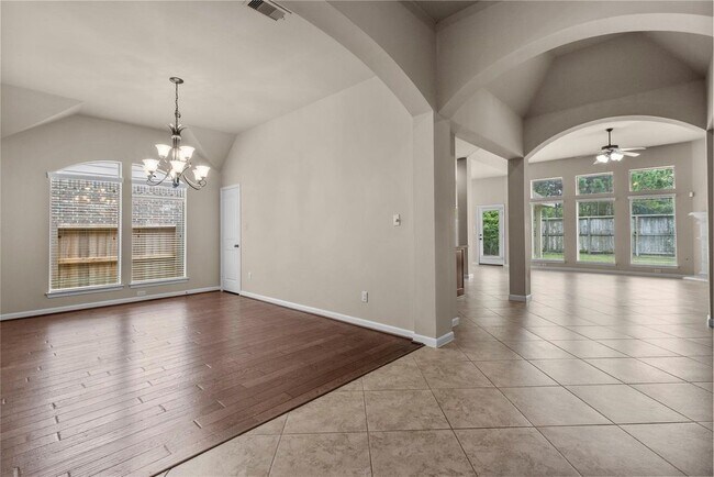 Foto del edificio - 26519 Longleaf Valley Dr