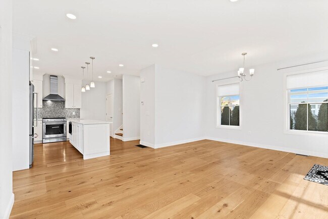 Foto del edificio - 9 S Pond St