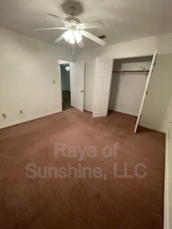 Foto del edificio - 282 N Pecan St