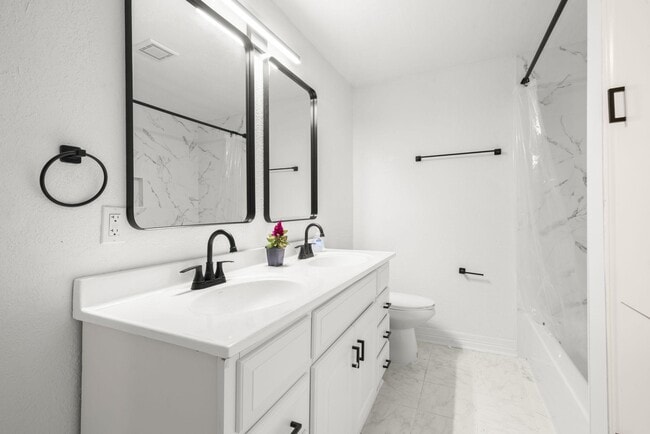 Building Photo - 4943 Culmore Dr