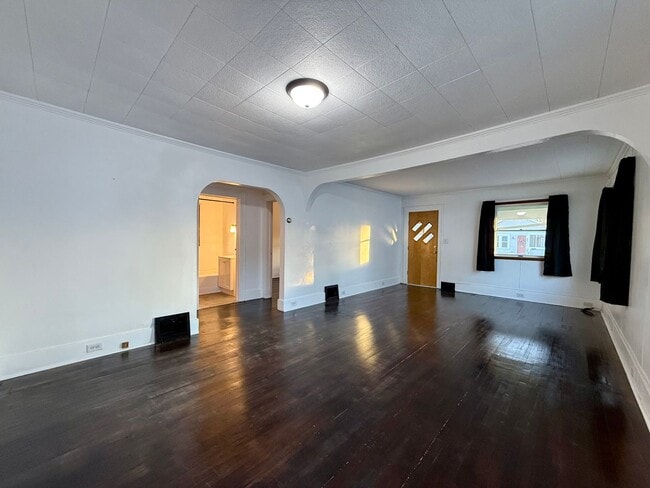 Building Photo - Three Bedroom Home in Muskegon