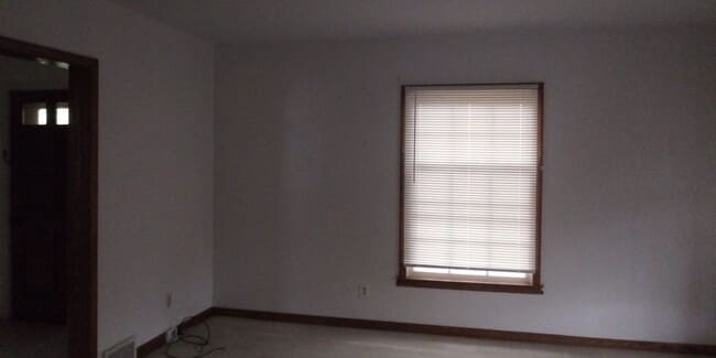 Building Photo - 3108 E Lake Lansing Rd