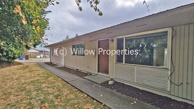 Building Photo - 3525 S L St