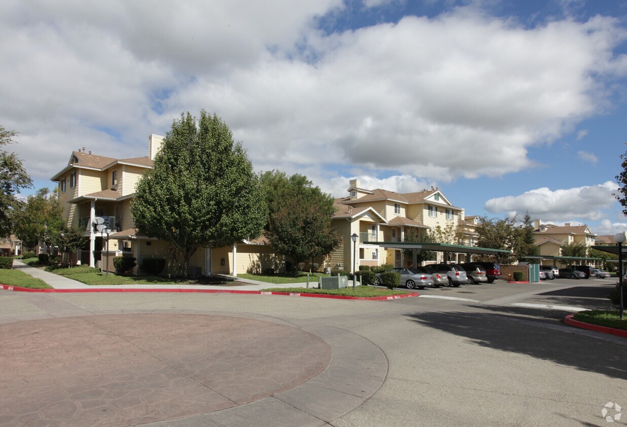 Chesapeake Bay Apartments Apartments Tracy, CA