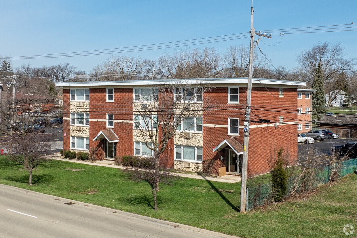 Primary - 8424 W 87th St