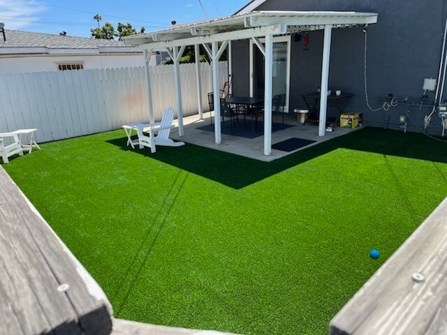 Foto principal - 3673 Cherokee Ave