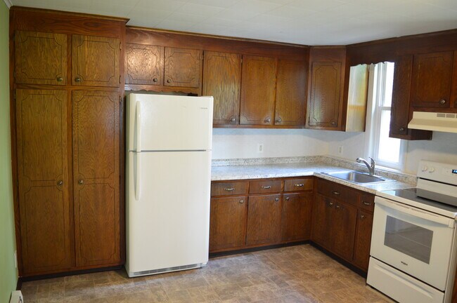 Despensa - 198 Hart St