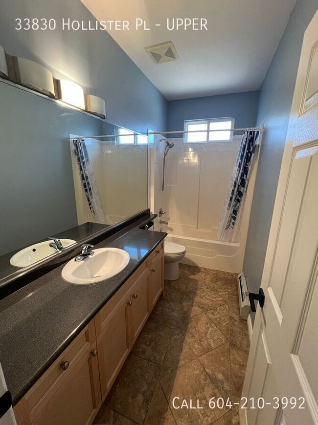 Building Photo - Beautiful Upper in Mission