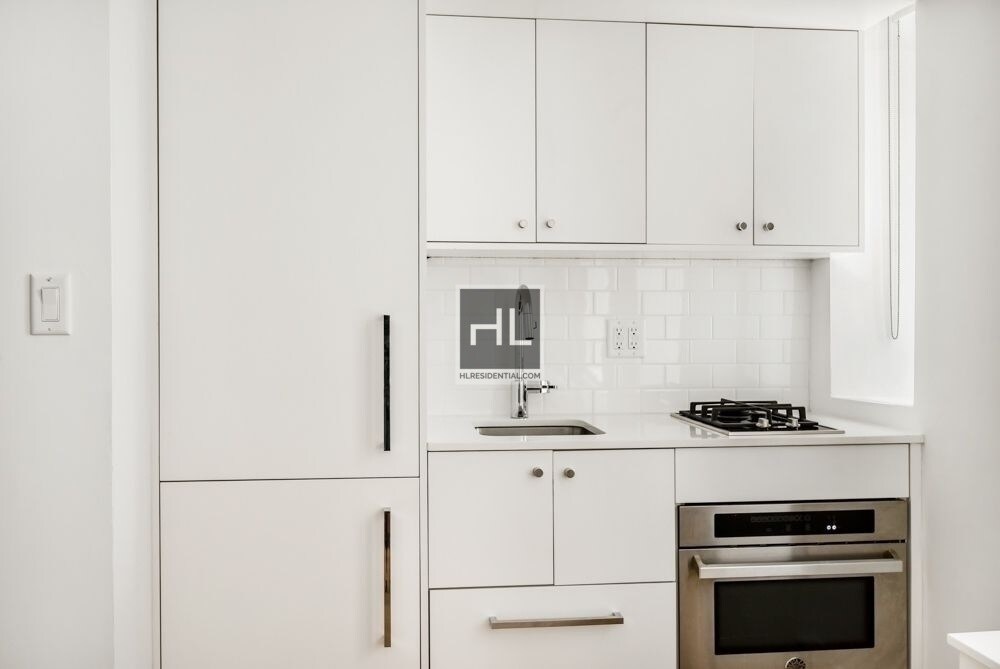 Primary Photo - Prime Chelsea Studio Apt