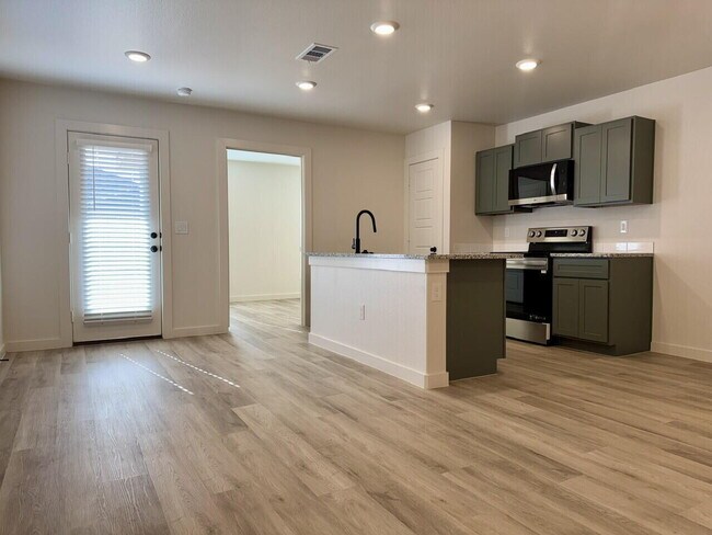 Foto del edificio - 13817 Fremont Ave
