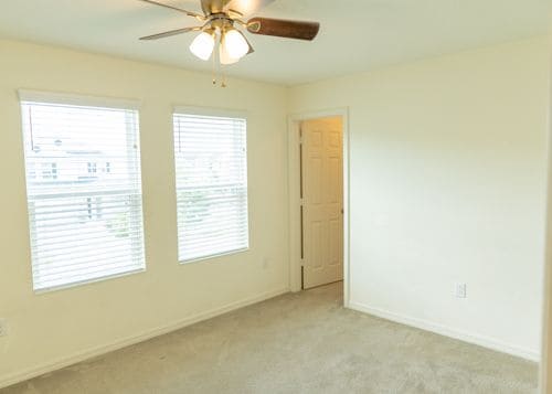 Building Photo - 3581 Dovetail Ave